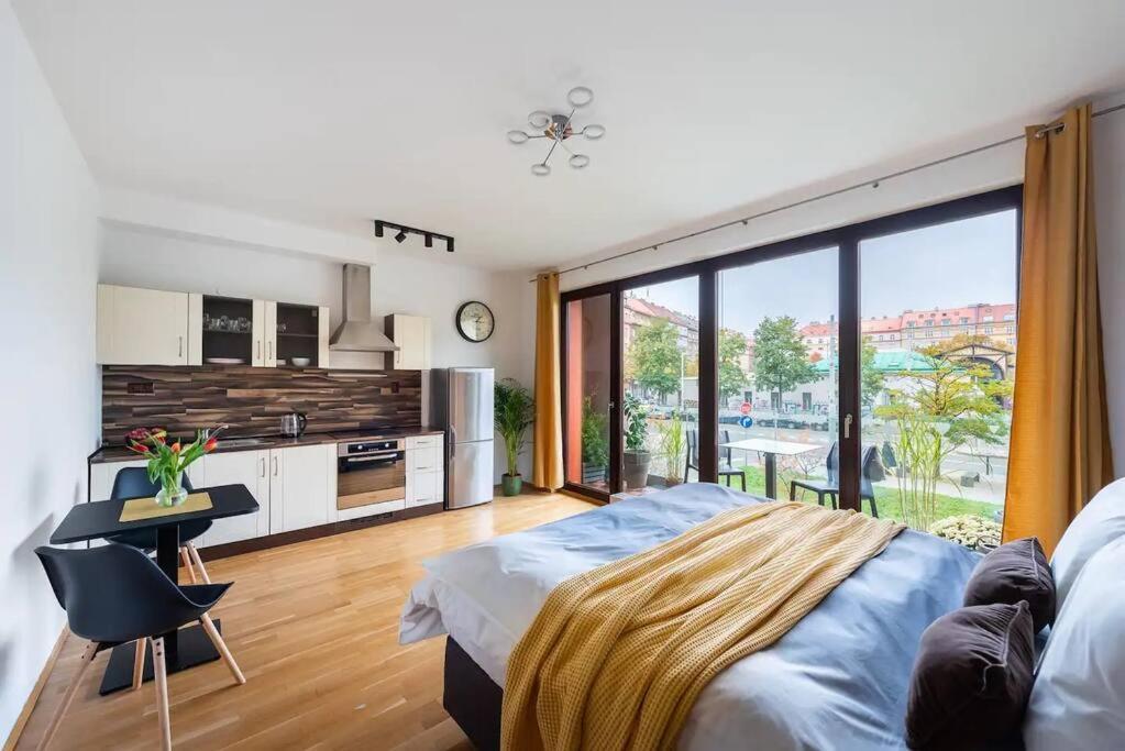 Apartment W/ Free Garage Parking 布拉格 外观 照片