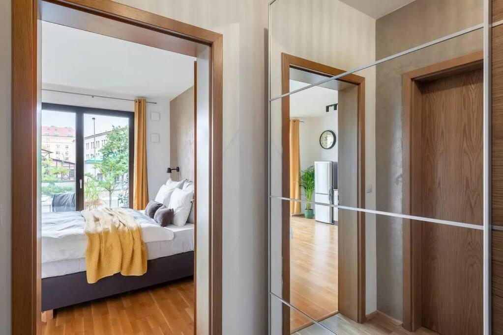 Apartment W/ Free Garage Parking 布拉格 外观 照片
