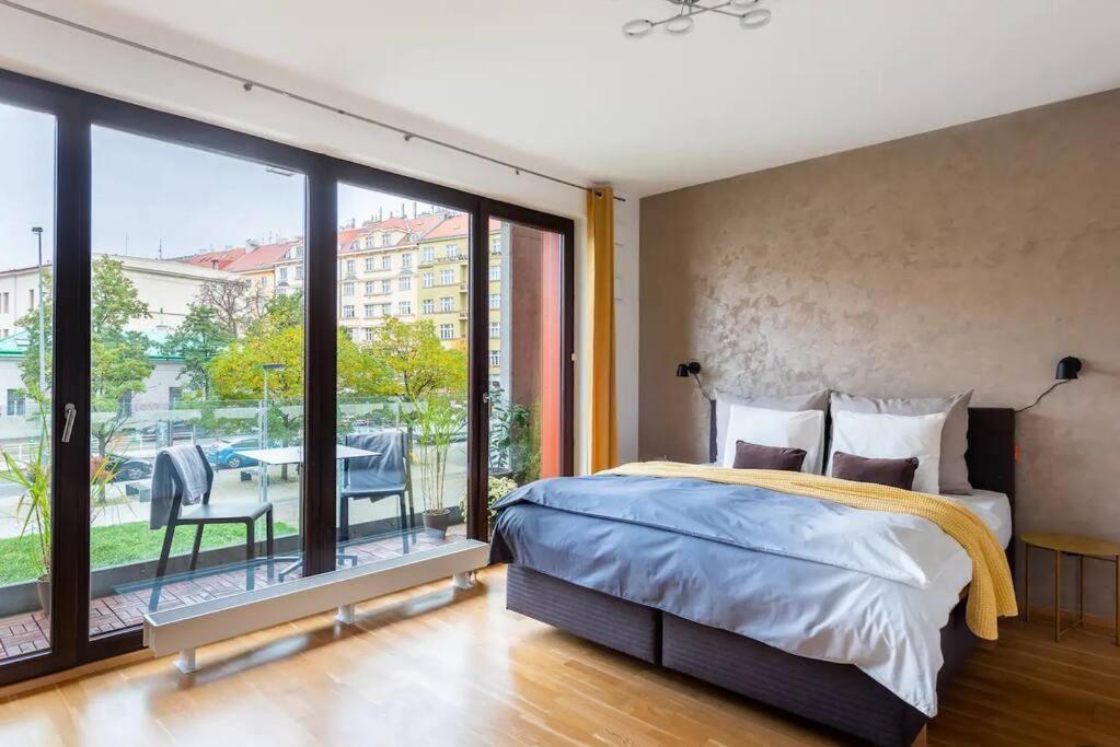 Apartment W/ Free Garage Parking 布拉格 外观 照片